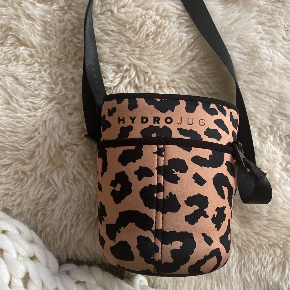 Hydrojug Leopard Sleeve